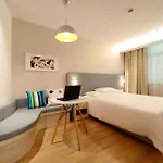 Demoqhc